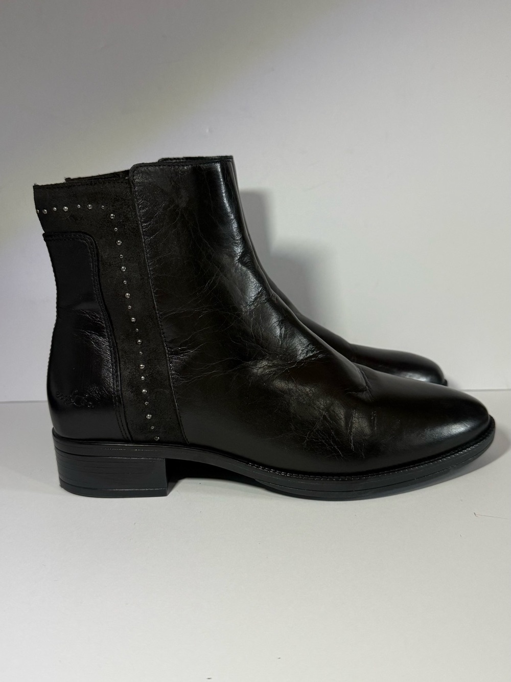 Bos. & Co. Axis Waterproof Bootie women size EUR 39 -US 8.5